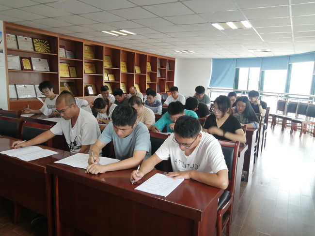 以考促學、以學促廉